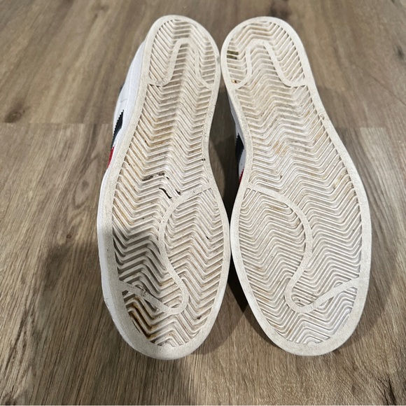 { preloved} Men’s Adidas Superstar White Shoes with Red and Black Accents - Picture 7 of 8